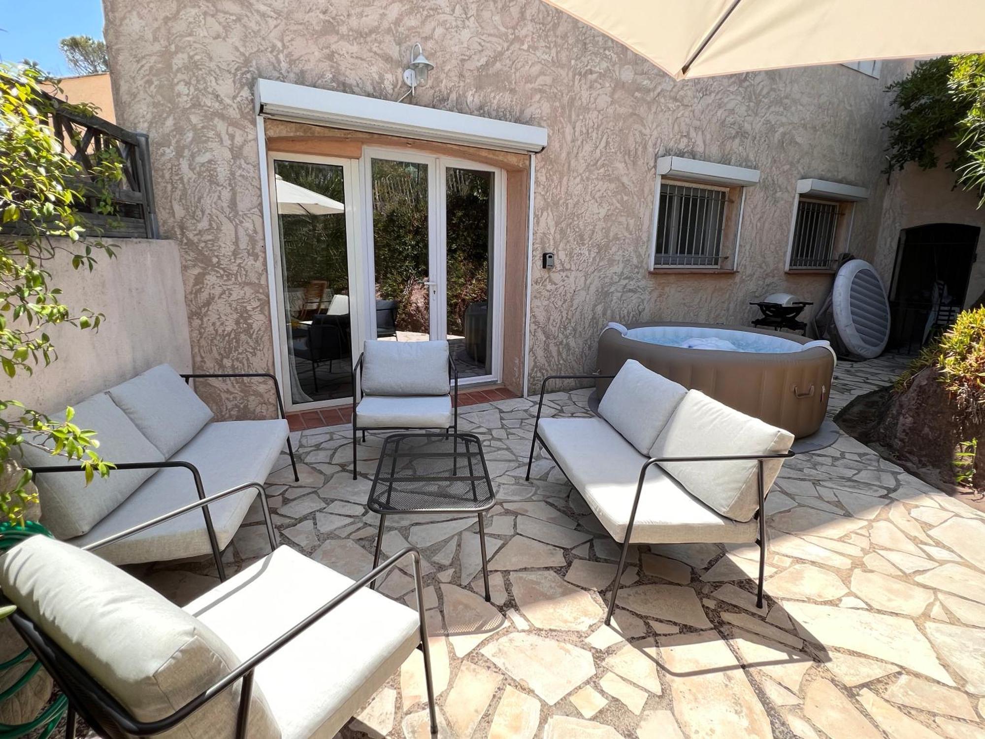 Simone, Appartement Maison, Quartier Calme, Grande Terrasse, Spa, Barbecue, 2 Chambres Fréjus Exteriér fotografie